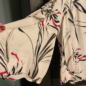 Jennifer Lopez blouse